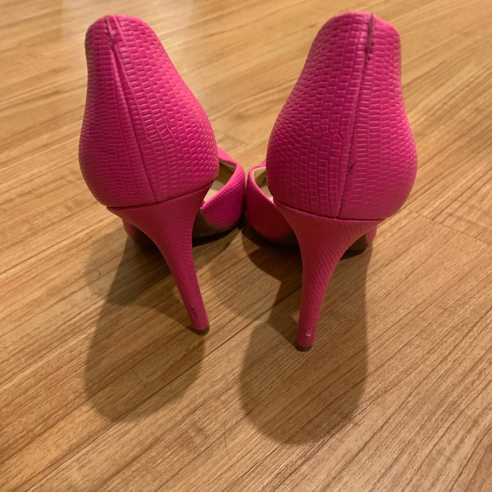 Pink heels - Picture 3 of 4